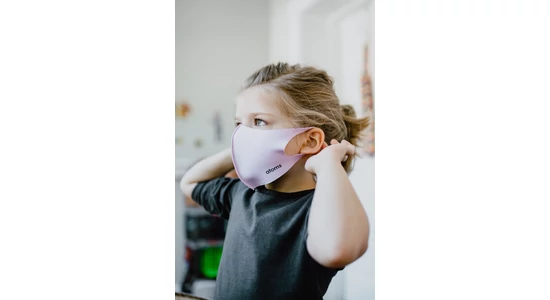 A FOLYAMATOS VÉDŐMASZK HASZNÁLATA OKOZHAT PROBLÉMÁKAT AZ ARCUNKON?